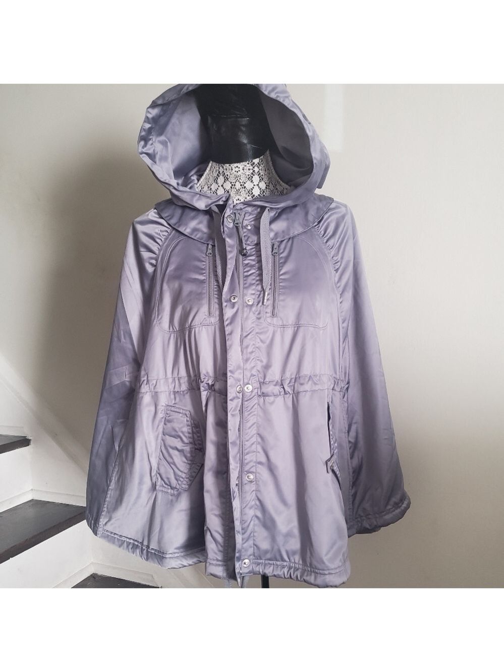 Lululemon wanderful Capelet